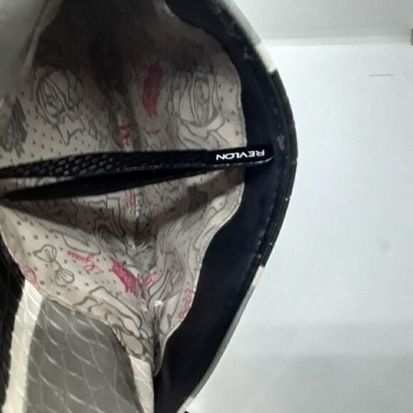 Guess Mini Crossbody Stripped White/Grey/Black Color - Picture 6 of 8